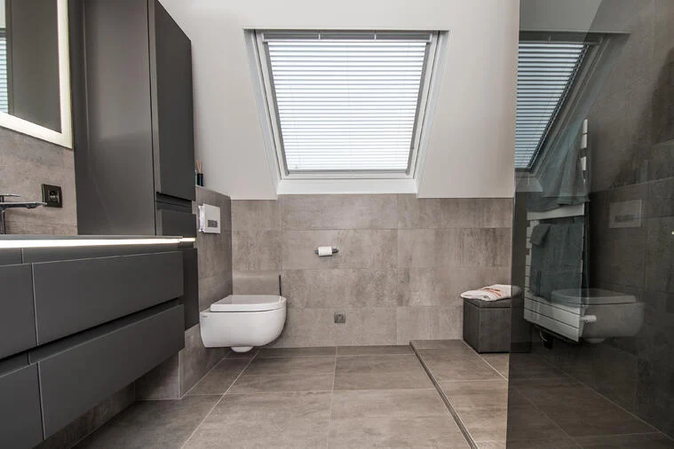 Badkamer in zwarte afwerking